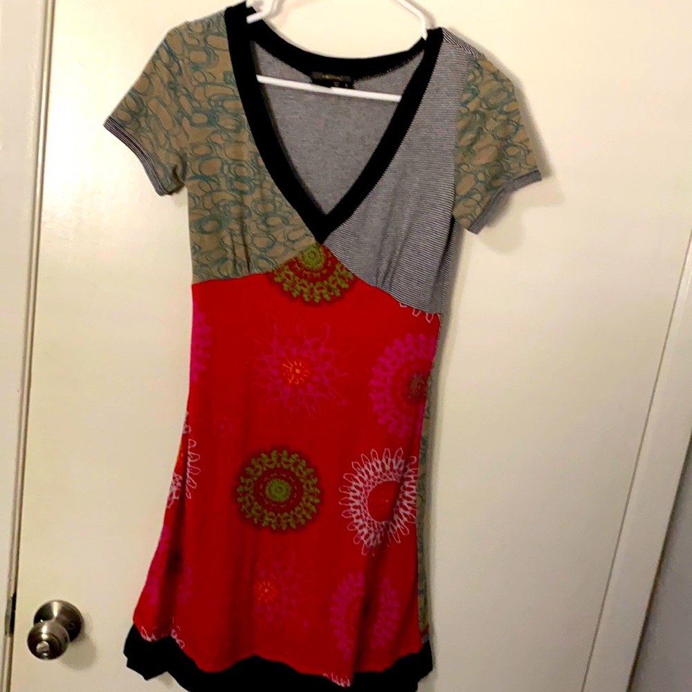 Lightweight v neck tee dress with fun pattern